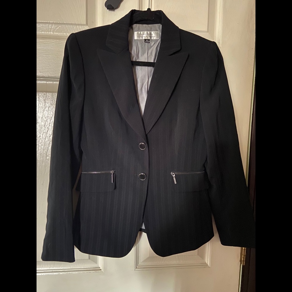 Tahari Blazer
